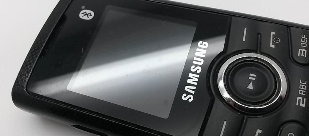 Numero 7 - Duro e duraturo, 13 giorni di autonomia! Nel 2009 esce il Samsung E1100 e vende più di 150 milioni di dispositivi.